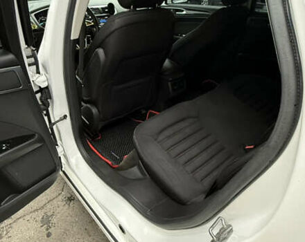 Белый Форд Фьюжн, объемом двигателя 2.5 л и пробегом 240 тыс. км за 9300 $, фото 15 на Automoto.ua