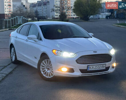 Білий Форд Фьюжен, об'ємом двигуна 2 л та пробігом 203 тис. км за 11500 $, фото 2 на Automoto.ua