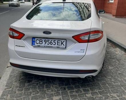 Білий Форд Фьюжен, об'ємом двигуна 2 л та пробігом 155 тис. км за 13700 $, фото 10 на Automoto.ua
