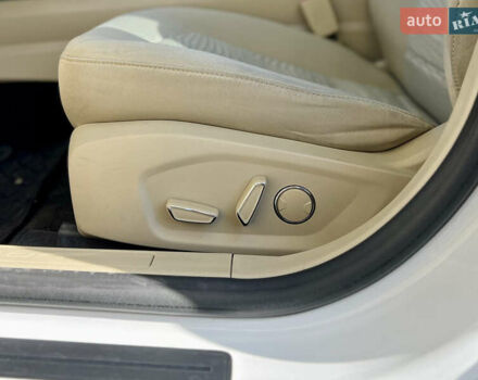 Белый Форд Фьюжн, объемом двигателя 2.49 л и пробегом 199 тыс. км за 9500 $, фото 18 на Automoto.ua