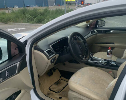 Білий Форд Фьюжен, об'ємом двигуна 2.5 л та пробігом 238 тис. км за 9300 $, фото 5 на Automoto.ua