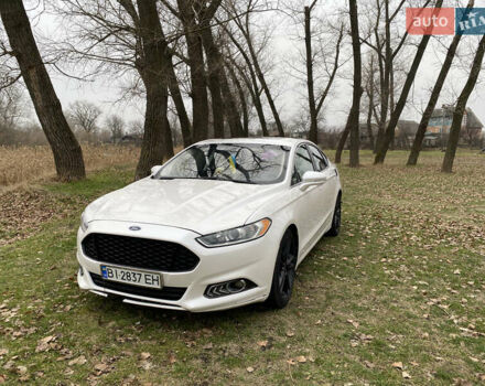 Белый Форд Фьюжн, объемом двигателя 2 л и пробегом 400 тыс. км за 9200 $, фото 3 на Automoto.ua