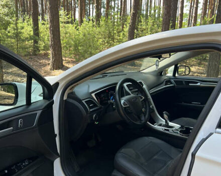 Белый Форд Фьюжн, объемом двигателя 2.5 л и пробегом 140 тыс. км за 9600 $, фото 9 на Automoto.ua