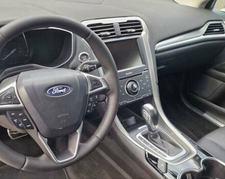 Білий Форд Фьюжен, об'ємом двигуна 2 л та пробігом 130 тис. км за 14900 $, фото 26 на Automoto.ua