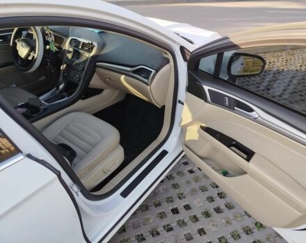 Белый Форд Фьюжн, объемом двигателя 2 л и пробегом 160 тыс. км за 9300 $, фото 6 на Automoto.ua