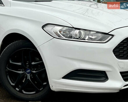 Белый Форд Фьюжн, объемом двигателя 2.49 л и пробегом 199 тыс. км за 9500 $, фото 4 на Automoto.ua