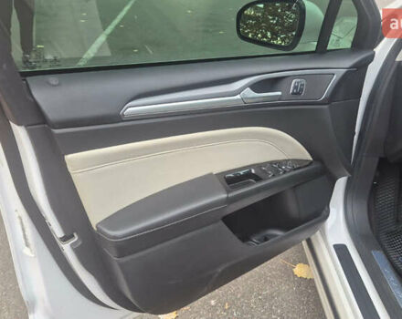 Белый Форд Фьюжн, объемом двигателя 2 л и пробегом 158 тыс. км за 11750 $, фото 17 на Automoto.ua