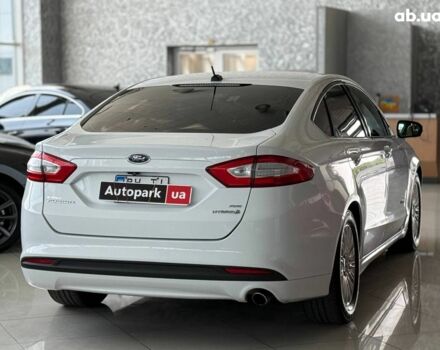 Белый Форд Фьюжн, объемом двигателя 2 л и пробегом 224 тыс. км за 11490 $, фото 6 на Automoto.ua