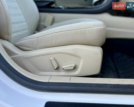 Белый Форд Фьюжн, объемом двигателя 2.49 л и пробегом 199 тыс. км за 9500 $, фото 40 на Automoto.ua