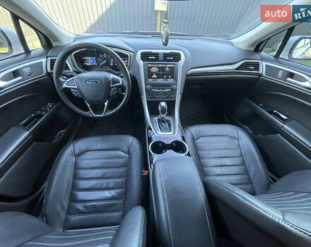 Білий Форд Фьюжен, об'ємом двигуна 2 л та пробігом 180 тис. км за 11400 $, фото 20 на Automoto.ua