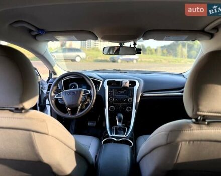 Форд Фьюжн 2015 в Черкассах на Automoto.ua Белый Форд Фьюжн, объемом двигателя 2.5 л и пробегом 223 тыс. км за 9300 $, фото 2 на Automoto.ua