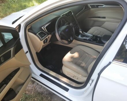 Белый Форд Фьюжн, объемом двигателя 2.5 л и пробегом 77 тыс. км за 13000 $, фото 6 на Automoto.ua