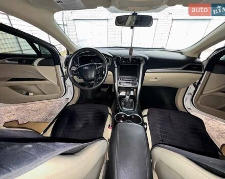 Білий Форд Фьюжен, об'ємом двигуна 2.5 л та пробігом 230 тис. км за 8000 $, фото 13 на Automoto.ua