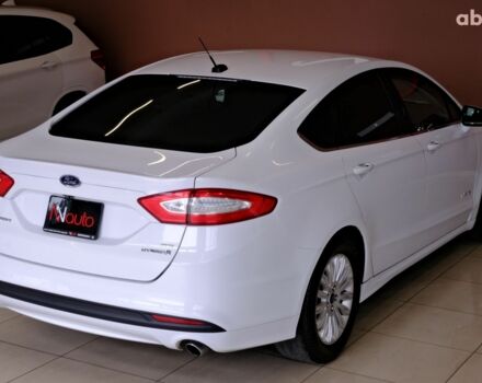 Белый Форд Фьюжн, объемом двигателя 2 л и пробегом 110 тыс. км за 11900 $, фото 4 на Automoto.ua