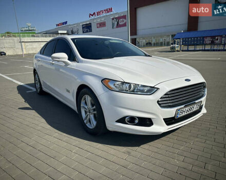 Белый Форд Фьюжн, объемом двигателя 2 л и пробегом 156 тыс. км за 13200 $, фото 3 на Automoto.ua