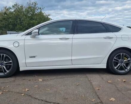 Білий Форд Фьюжен, об'ємом двигуна 2 л та пробігом 130 тис. км за 14900 $, фото 21 на Automoto.ua