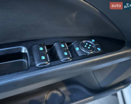 Білий Форд Фьюжен, об'ємом двигуна 2 л та пробігом 203 тис. км за 11500 $, фото 13 на Automoto.ua