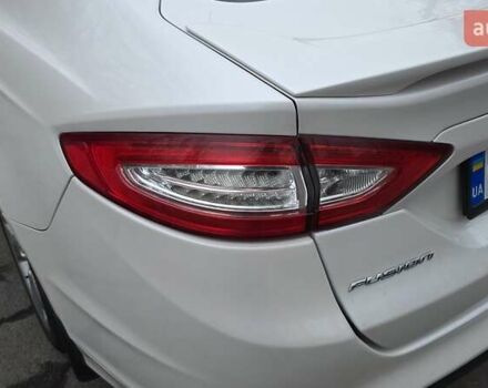 Білий Форд Фьюжен, об'ємом двигуна 2.49 л та пробігом 241 тис. км за 9400 $, фото 16 на Automoto.ua