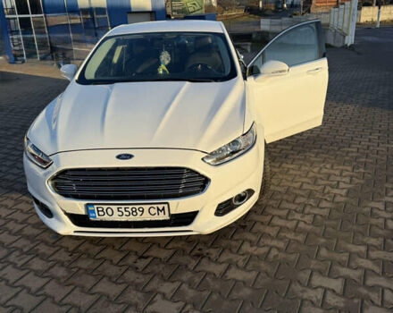 Белый Форд Фьюжн, объемом двигателя 1.5 л и пробегом 129 тыс. км за 10000 $, фото 4 на Automoto.ua