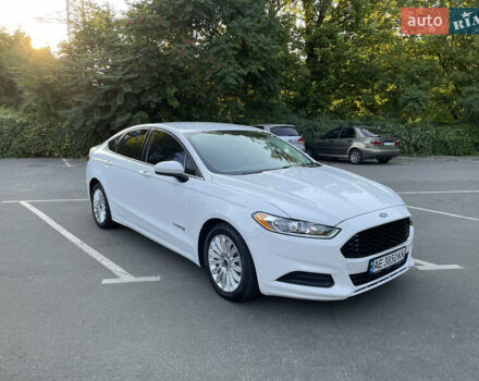 Білий Форд Фьюжен, об'ємом двигуна 2 л та пробігом 169 тис. км за 13000 $, фото 24 на Automoto.ua