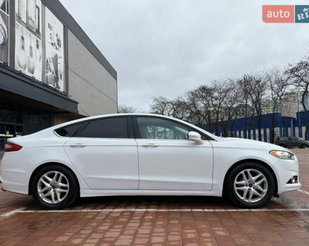 Белый Форд Фьюжн, объемом двигателя 2.5 л и пробегом 194 тыс. км за 11500 $, фото 10 на Automoto.ua