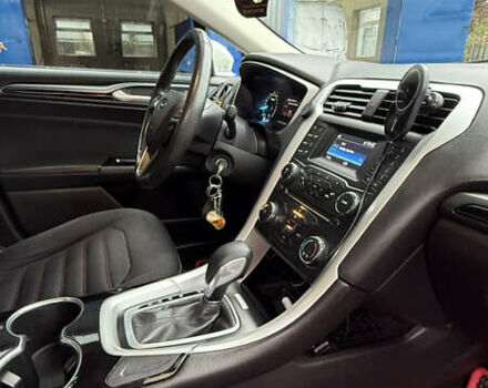 Белый Форд Фьюжн, объемом двигателя 2.5 л и пробегом 240 тыс. км за 9300 $, фото 27 на Automoto.ua