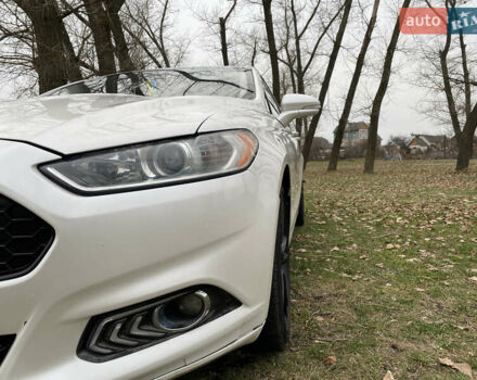 Белый Форд Фьюжн, объемом двигателя 2 л и пробегом 400 тыс. км за 9200 $, фото 4 на Automoto.ua