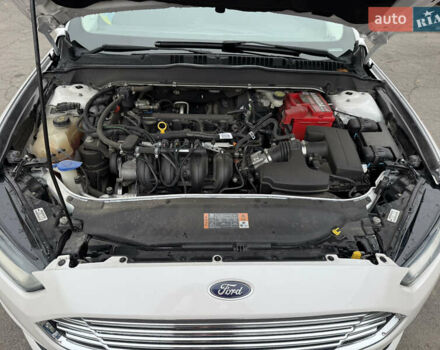 Белый Форд Фьюжн, объемом двигателя 2.5 л и пробегом 240 тыс. км за 9300 $, фото 28 на Automoto.ua