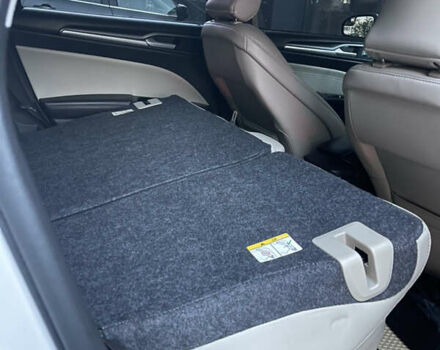 Белый Форд Фьюжн, объемом двигателя 2 л и пробегом 253 тыс. км за 9900 $, фото 5 на Automoto.ua