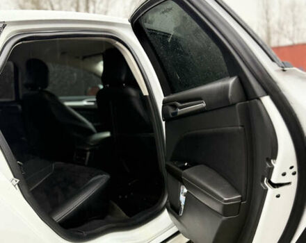 Белый Форд Фьюжн, объемом двигателя 2.5 л и пробегом 185 тыс. км за 8900 $, фото 12 на Automoto.ua