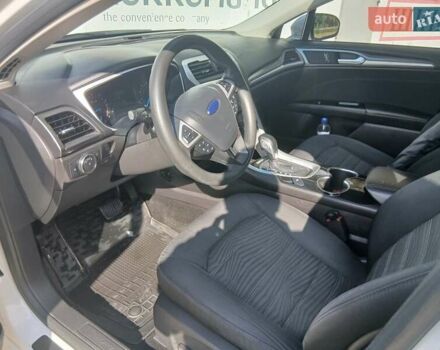 Білий Форд Фьюжен, об'ємом двигуна 2.5 л та пробігом 211 тис. км за 7900 $, фото 5 на Automoto.ua