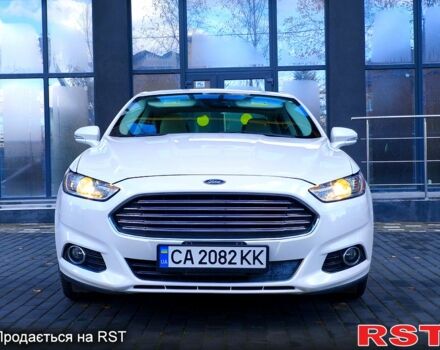 Білий Форд Фьюжен, об'ємом двигуна 2 л та пробігом 112 тис. км за 13000 $, фото 5 на Automoto.ua