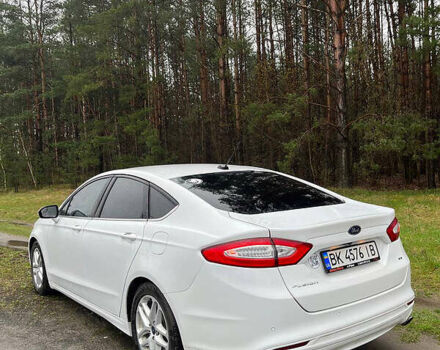 Білий Форд Фьюжен, об'ємом двигуна 2.5 л та пробігом 111 тис. км за 12000 $, фото 36 на Automoto.ua