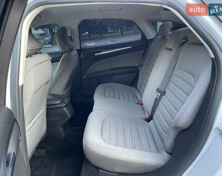 Білий Форд Фьюжен, об'ємом двигуна 2 л та пробігом 169 тис. км за 13000 $, фото 8 на Automoto.ua