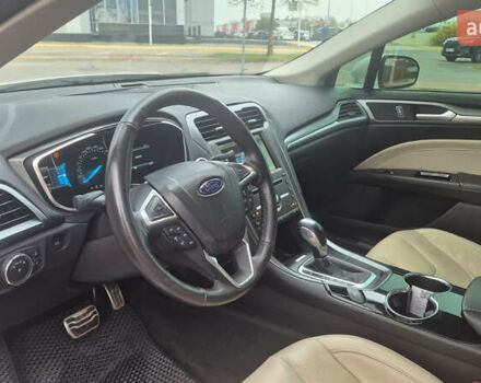 Білий Форд Фьюжен, об'ємом двигуна 2 л та пробігом 158 тис. км за 10950 $, фото 8 на Automoto.ua