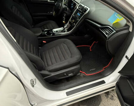 Белый Форд Фьюжн, объемом двигателя 2.5 л и пробегом 240 тыс. км за 9300 $, фото 25 на Automoto.ua