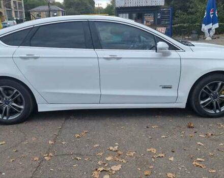 Білий Форд Фьюжен, об'ємом двигуна 2 л та пробігом 130 тис. км за 14900 $, фото 7 на Automoto.ua