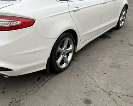 Белый Форд Фьюжн, объемом двигателя 2.5 л и пробегом 240 тыс. км за 9300 $, фото 4 на Automoto.ua