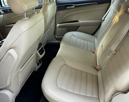 Белый Форд Фьюжн, объемом двигателя 2 л и пробегом 217 тыс. км за 13500 $, фото 6 на Automoto.ua