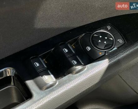 Білий Форд Фьюжен, об'ємом двигуна 2 л та пробігом 75 тис. км за 12900 $, фото 13 на Automoto.ua