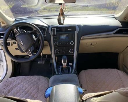 Белый Форд Фьюжн, объемом двигателя 2.49 л и пробегом 158 тыс. км за 11999 $, фото 8 на Automoto.ua