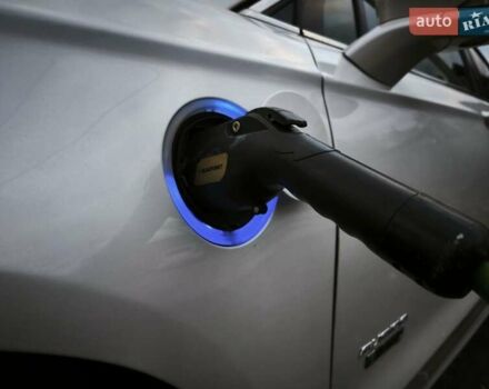 Білий Форд Фьюжен, об'ємом двигуна 2 л та пробігом 108 тис. км за 15000 $, фото 13 на Automoto.ua