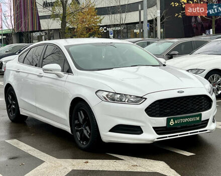 Білий Форд Фьюжен, об'ємом двигуна 2.49 л та пробігом 201 тис. км за 9300 $, фото 4 на Automoto.ua