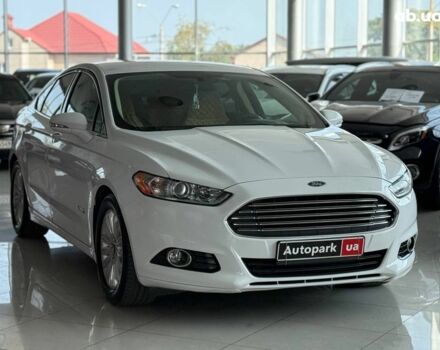 Белый Форд Фьюжн, объемом двигателя 2 л и пробегом 224 тыс. км за 11490 $, фото 2 на Automoto.ua