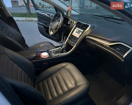 Білий Форд Фьюжен, об'ємом двигуна 2 л та пробігом 203 тис. км за 11500 $, фото 17 на Automoto.ua