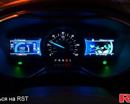 Білий Форд Фьюжен, об'ємом двигуна 2 л та пробігом 112 тис. км за 13000 $, фото 11 на Automoto.ua