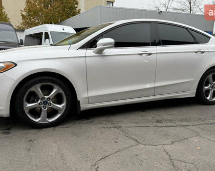 Белый Форд Фьюжн, объемом двигателя 2.5 л и пробегом 240 тыс. км за 9300 $, фото 6 на Automoto.ua