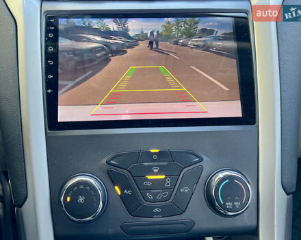 Білий Форд Фьюжен, об'ємом двигуна 2.49 л та пробігом 201 тис. км за 9300 $, фото 29 на Automoto.ua