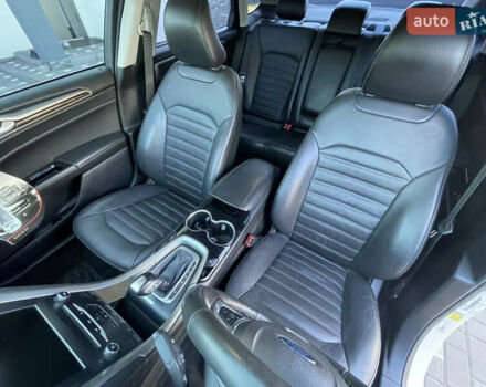 Білий Форд Фьюжен, об'ємом двигуна 2 л та пробігом 180 тис. км за 11400 $, фото 7 на Automoto.ua