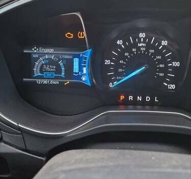 Білий Форд Фьюжен, об'ємом двигуна 2 л та пробігом 130 тис. км за 14900 $, фото 28 на Automoto.ua